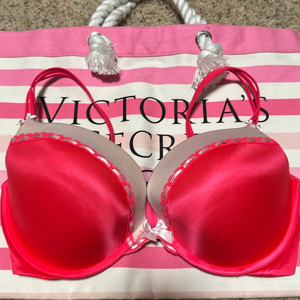 Victoria’s Secret Very Sexy Push-Up